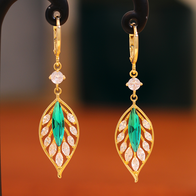Delicate Leaf Tassel Earrings with Romantic Mermaid Tail Design for Women