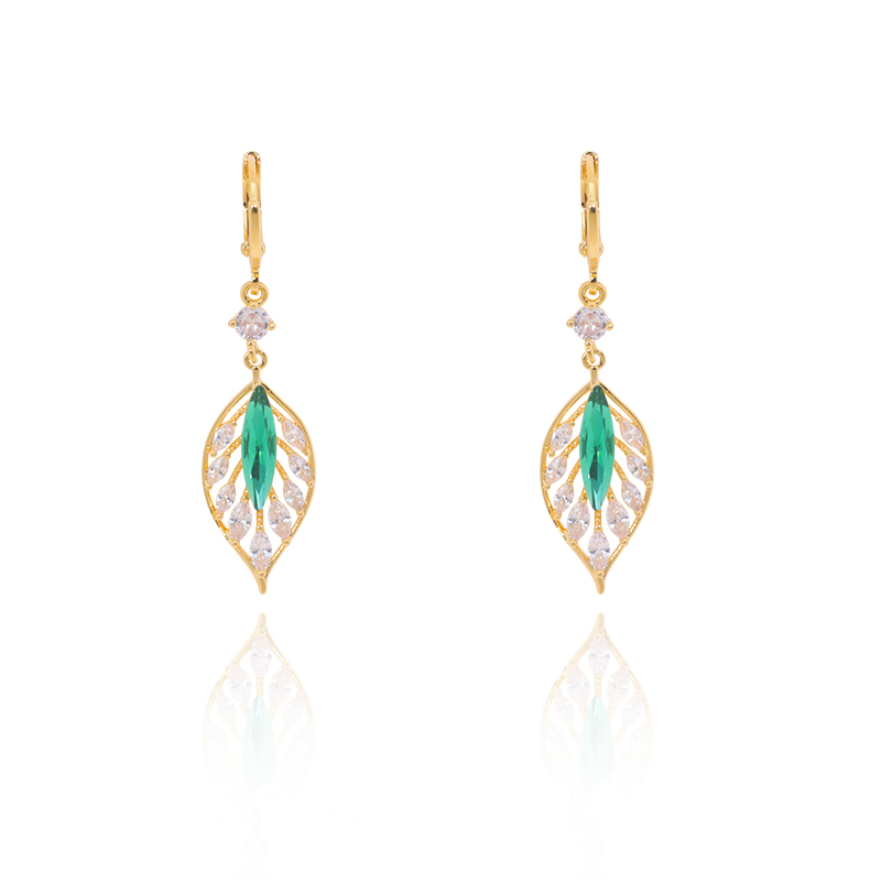Delicate Leaf Tassel Earrings with Romantic Mermaid Tail Design for Women
