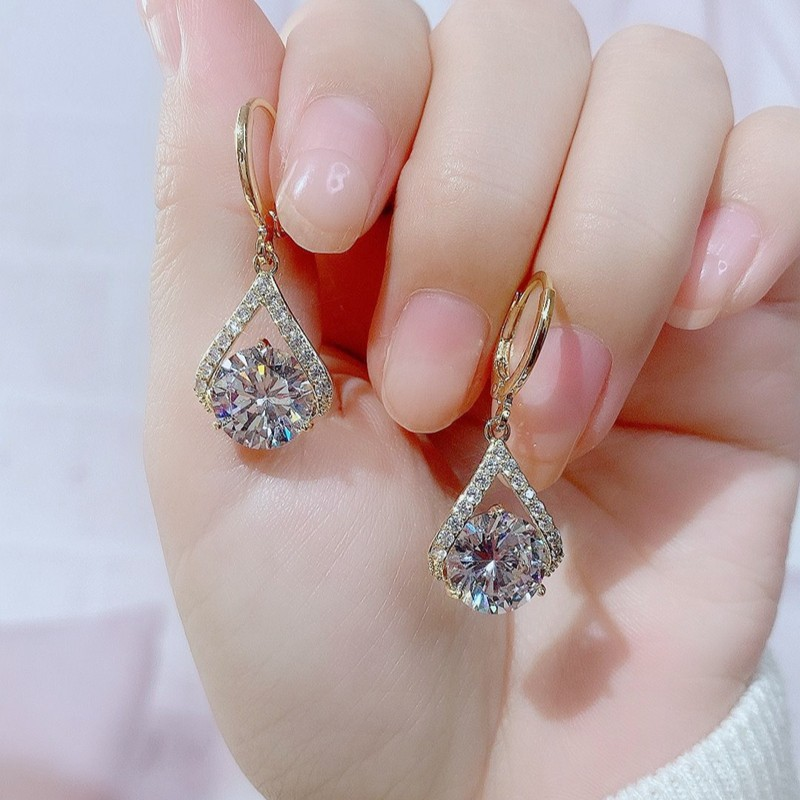 #Type_Teardrop Diamond