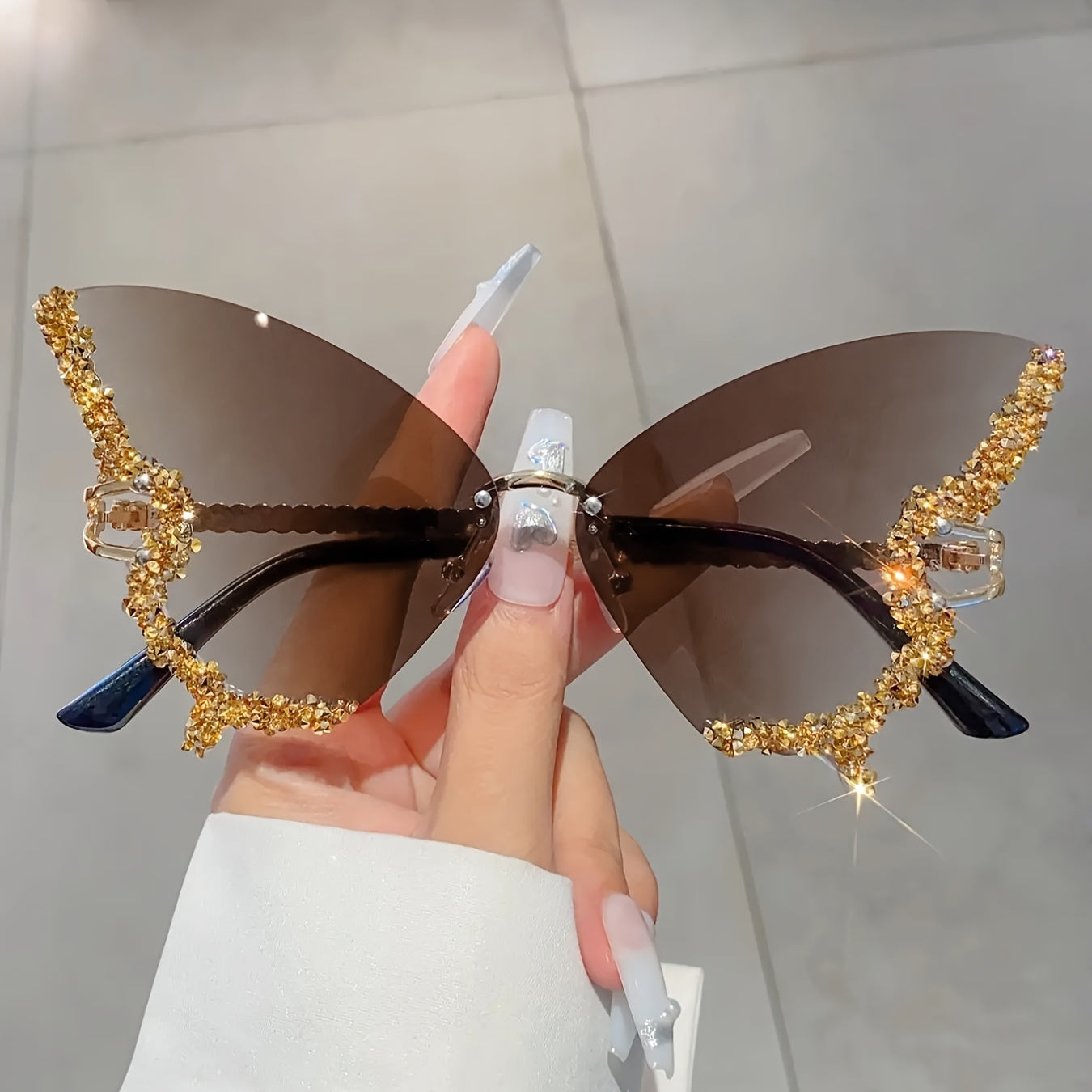 Glitzy Anti-Reflective Butterfly Sunglasses with Gradient Rhinestone - Versatile Outdoor & Party Wear