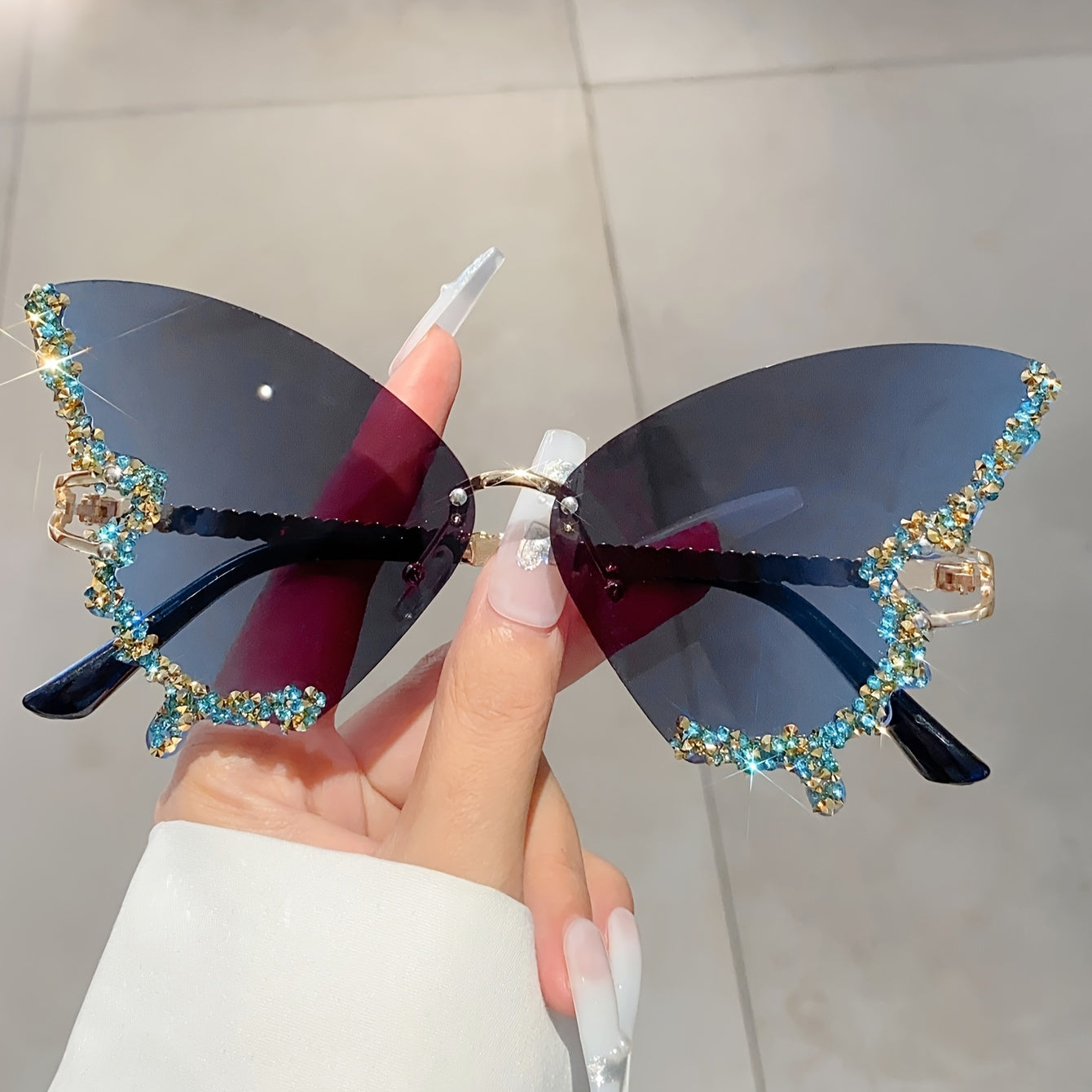 Glitzy Anti-Reflective Butterfly Sunglasses with Gradient Rhinestone - Versatile Outdoor & Party Wear