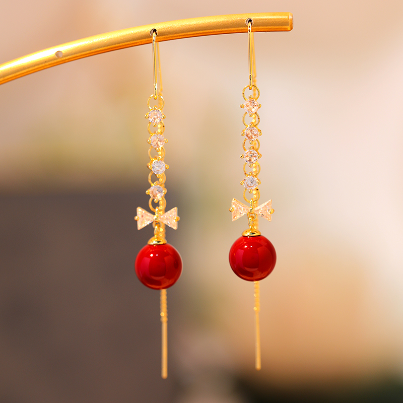 #type_Gold Chain/Red Gem Drops